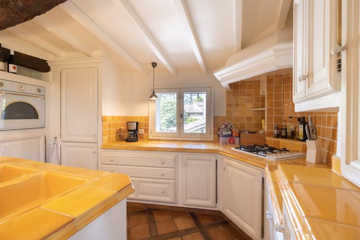 Image No.8-3 Bed House for sale