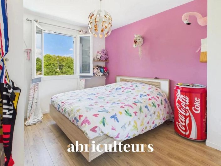Image No.15-4 Bed House for sale