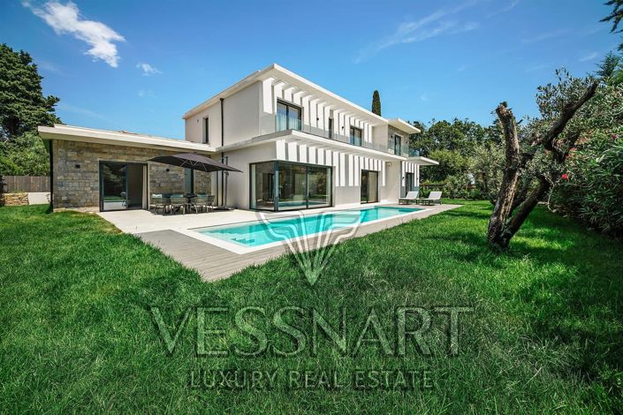 Image No.3-4 Bed House for sale