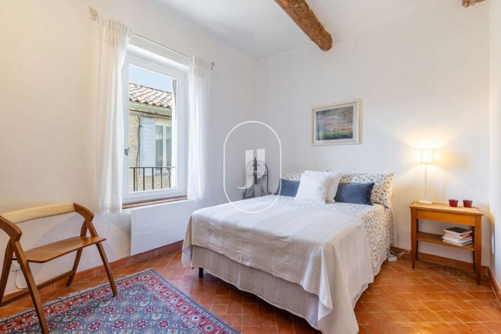 Image No.12-3 Bed House for sale