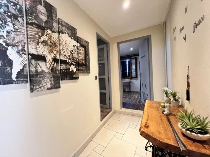 Image No.13-6 Bed House for sale