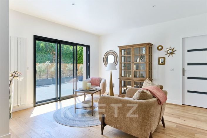 Image No.10-4 Bed House for sale