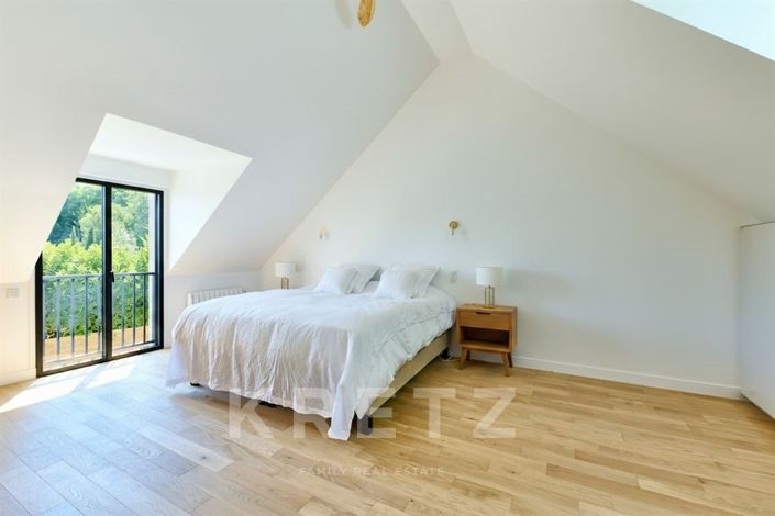 Image No.17-4 Bed House for sale
