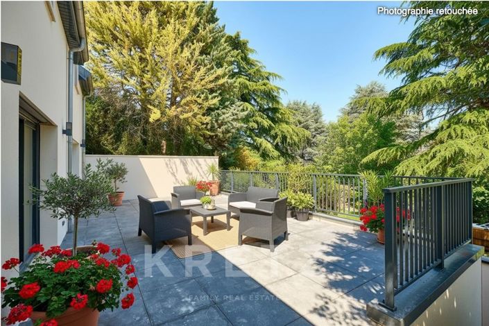 Image No.2-4 Bed House for sale