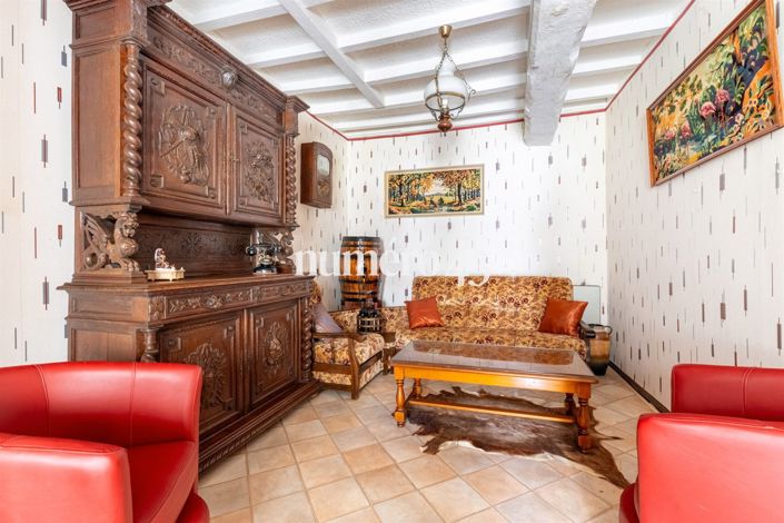 Image No.10-2 Bed House for sale