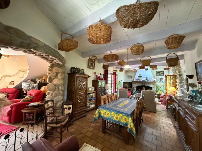 Image No.21-4 Bed House for sale