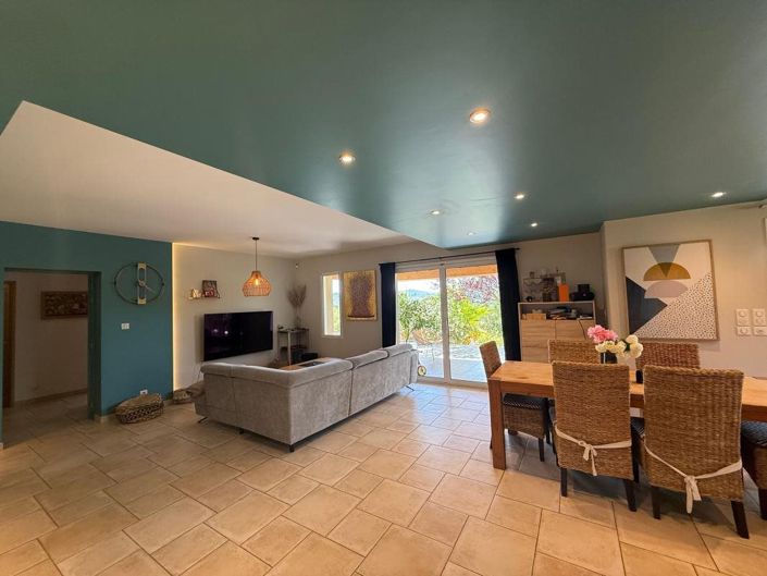 Image No.27-4 Bed House for sale