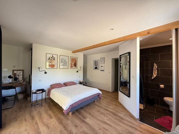 Image No.30-4 Bed House for sale