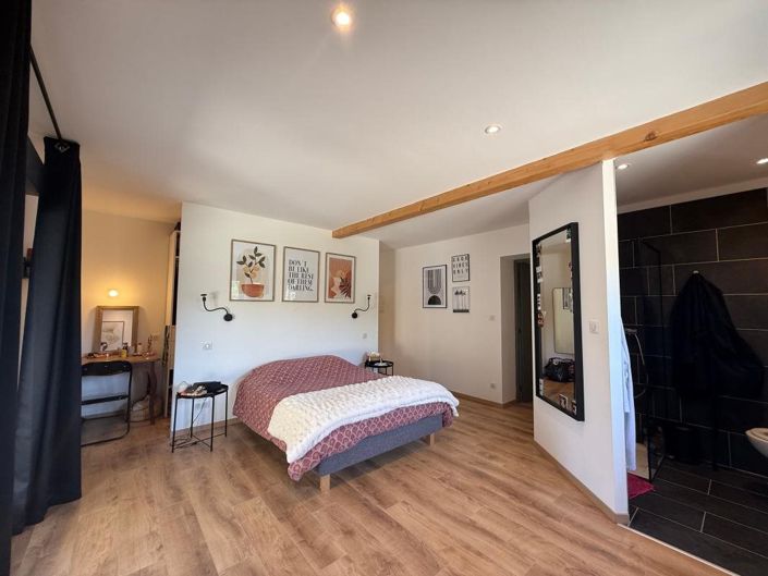 Image No.33-4 Bed House for sale