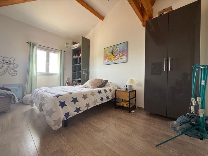 Image No.40-4 Bed House for sale