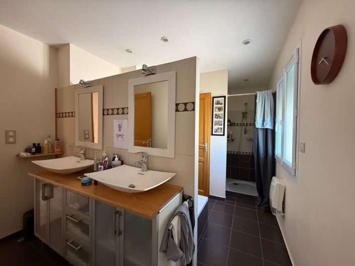 Image No.44-4 Bed House for sale