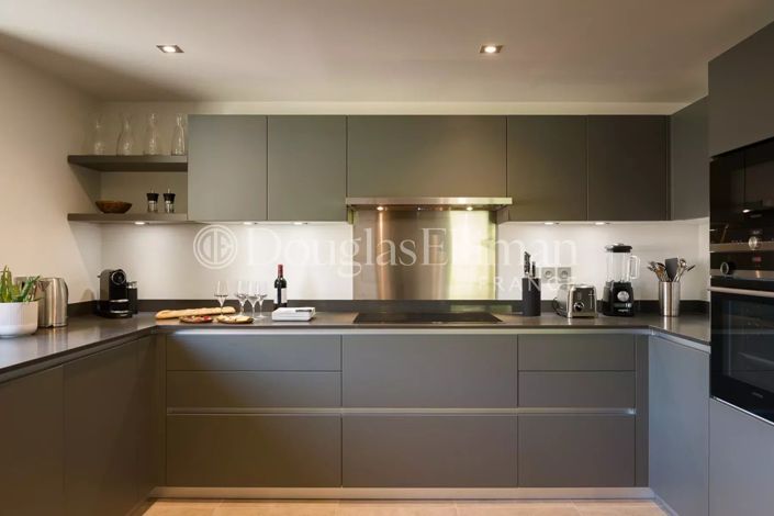 Image No.8-4 Bed Apartment for sale