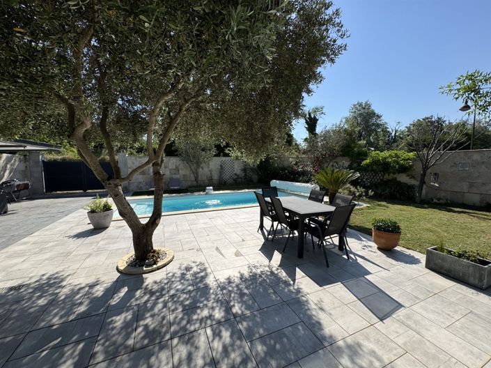 Image No.10-4 Bed House for sale
