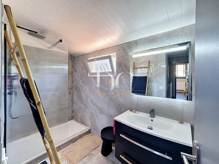 Image No.13-4 Bed House for sale