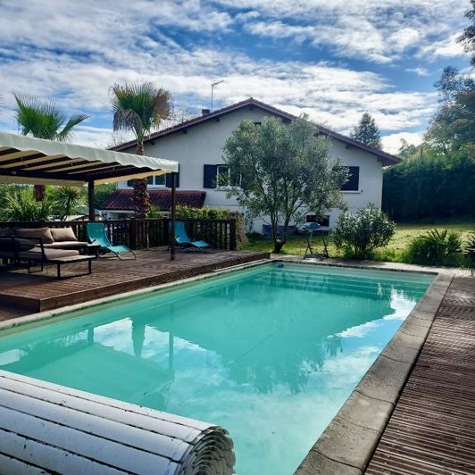 Image No.7-6 Bed House for sale