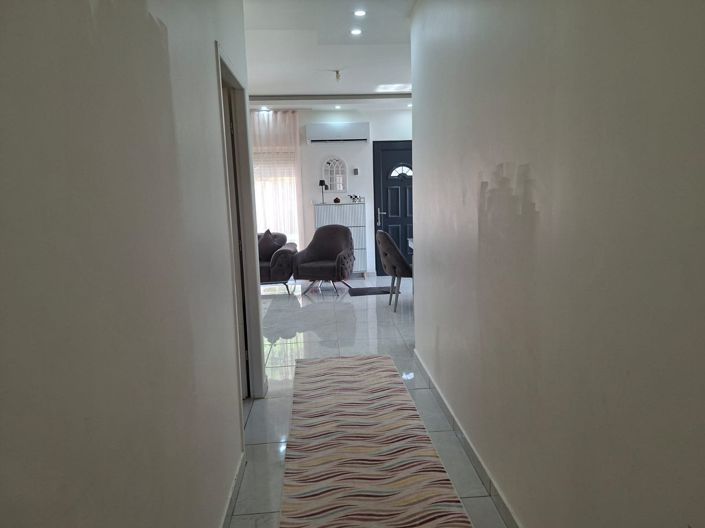Image No.8-2 Bed House for sale