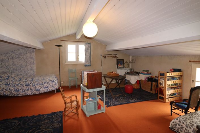 Image No.15-3 Bed House for sale