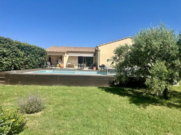 1 - Roaix, House