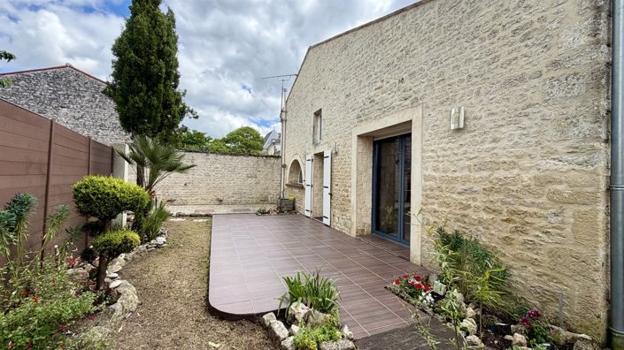 Image No.18-4 Bed House for sale