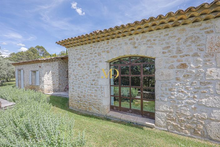Image No.33-8 Bed House for sale