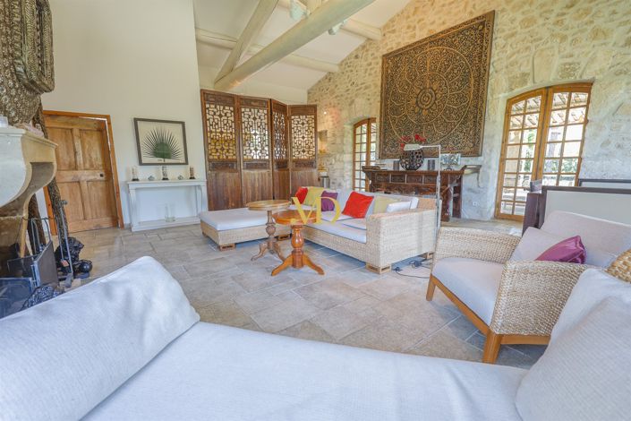 Image No.55-8 Bed House for sale