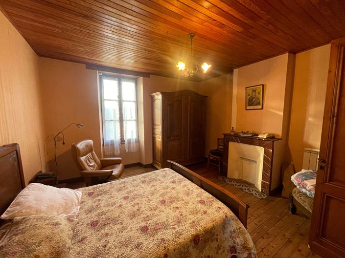 Image No.11-3 Bed House for sale