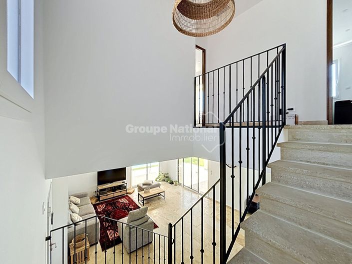 Image No.11-4 Bed Property for sale