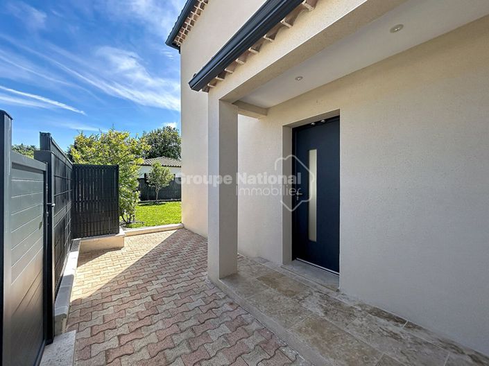Image No.4-4 Bed Property for sale