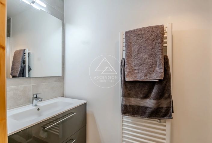 Image No.20-3 Bed Apartment for sale