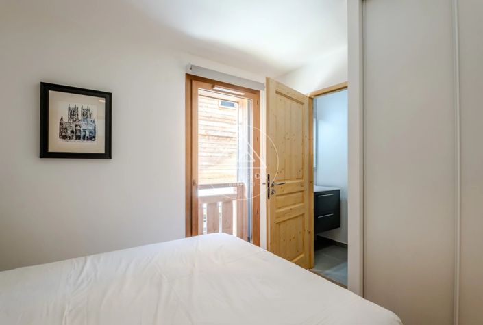 Image No.24-3 Bed Apartment for sale