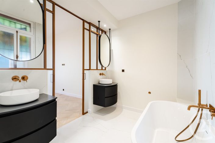 Image No.11-3 Bed Apartment for sale