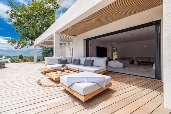 Image No.4-6 Bed House for sale
