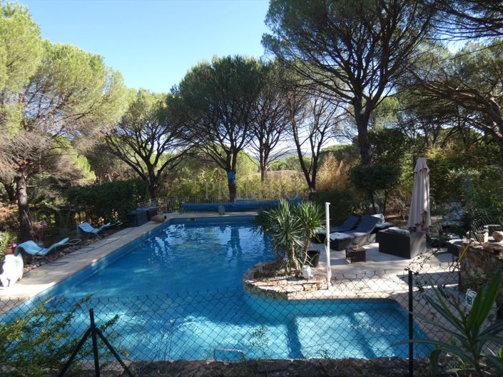 Image No.2-4 Bed House for sale