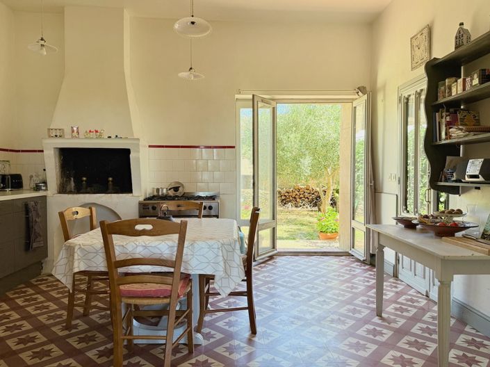 Image No.21-5 Bed House for sale