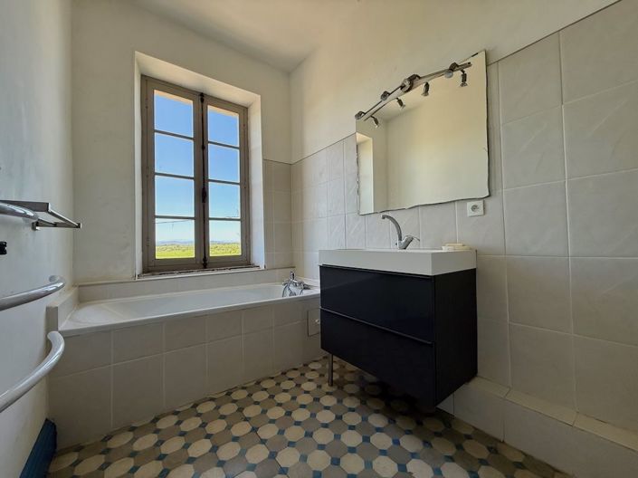 Image No.31-5 Bed House for sale