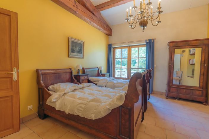 Image No.29-7 Bed Property for sale