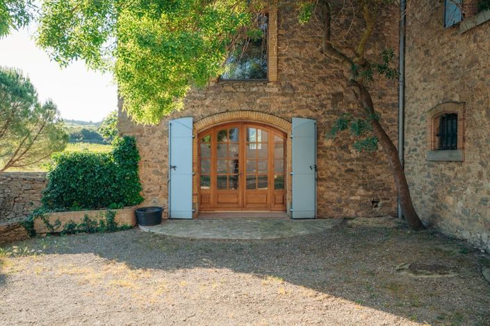 Image No.9-7 Bed Property for sale