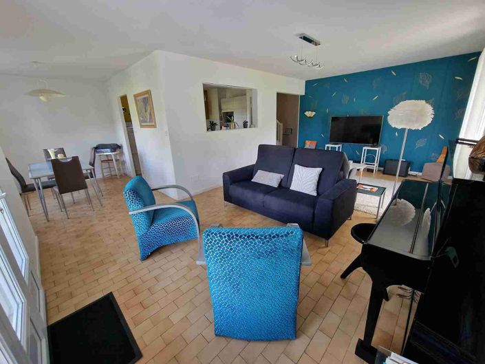 Image No.7-5 Bed House for sale