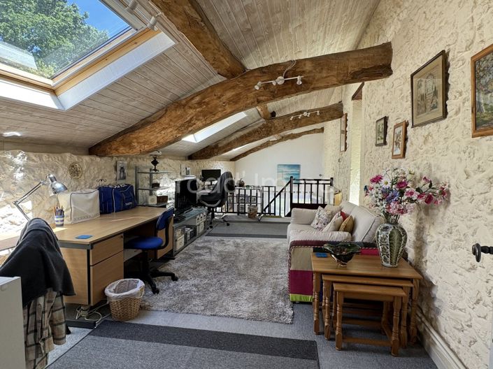 Image No.8-3 Bed House for sale