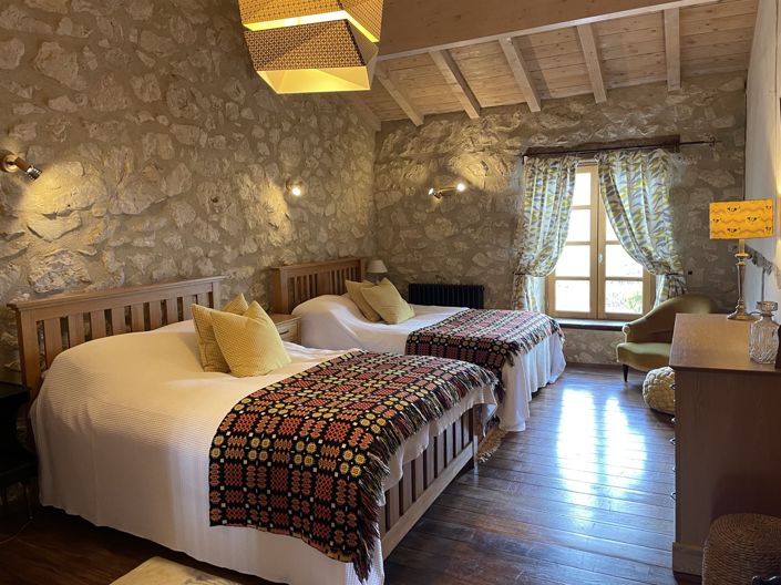 Image No.21-7 Bed House for sale