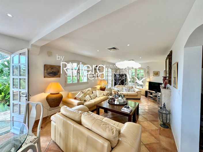 Image No.16-4 Bed House for sale