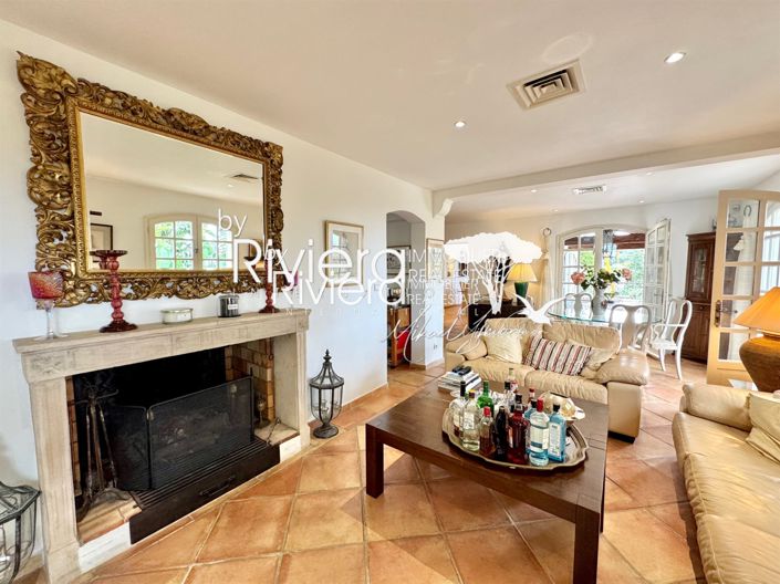 Image No.18-4 Bed House for sale