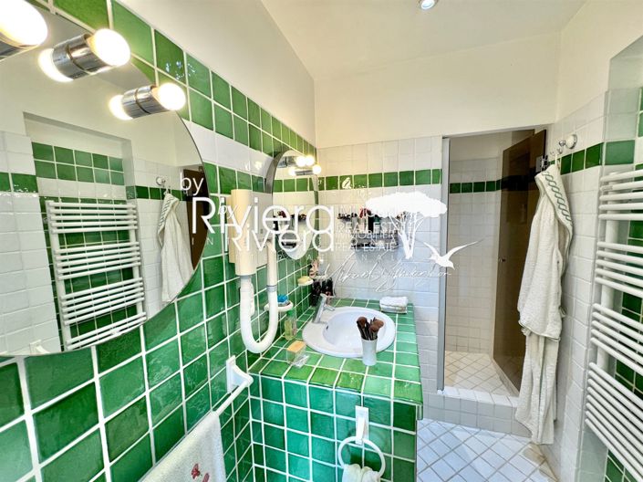 Image No.30-4 Bed House for sale