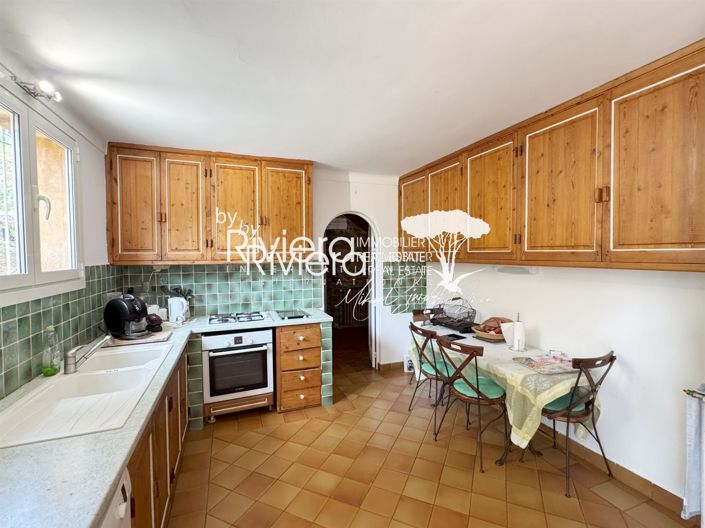 Image No.13-9 Bed House for sale