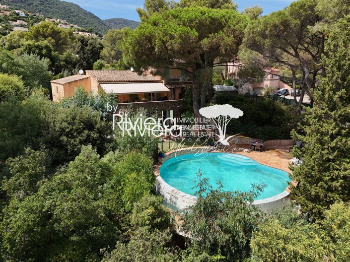 Image No.38-9 Bed House for sale
