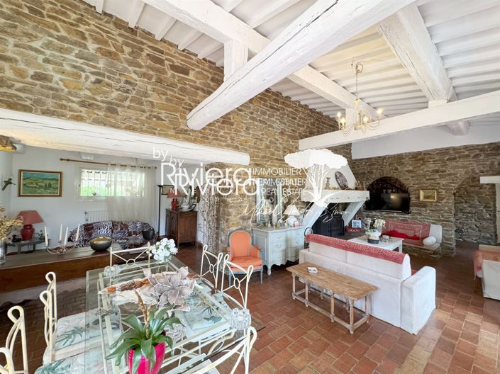 Image No.8-9 Bed House for sale