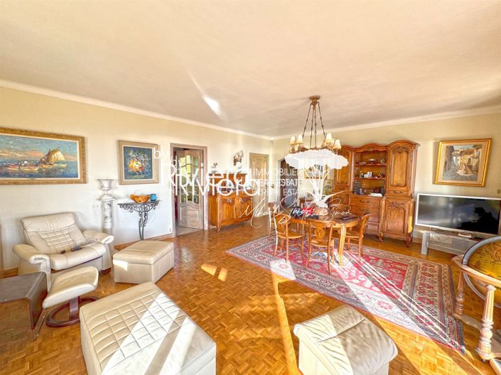 Image No.11-3 Bed House for sale