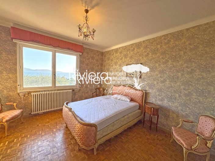 Image No.17-3 Bed House for sale