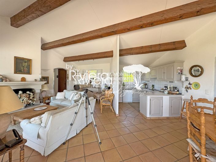 Image No.12-5 Bed House for sale