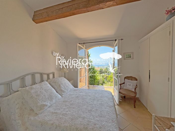 Image No.18-5 Bed House for sale